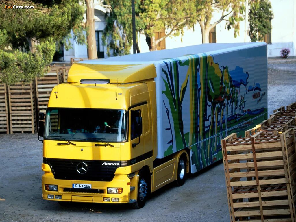 Actros mp1. Mercedes-benz actros 1835. мерседес бенц 1835 actros. мерседес бенц актрос 1997. мерседес-бенц 1835 астро.
