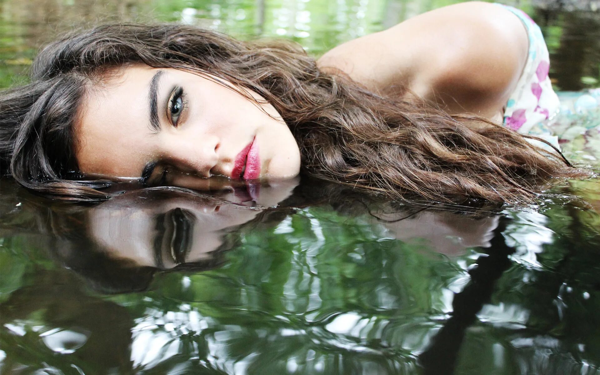 Marina James. Девушка в воде. Фотосессия в воде. Красивые девушки в воде.