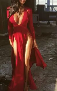Девушки с большим разрезом