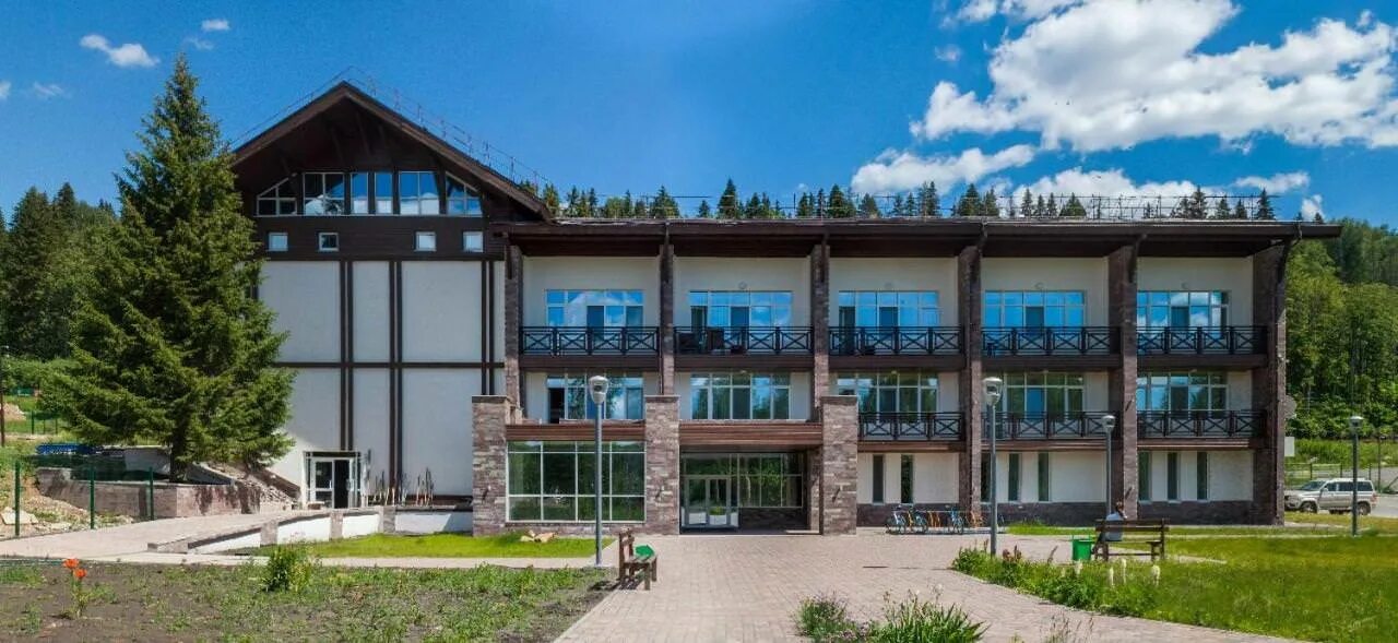 Башкирская рица озеро. Уфа база отдыха башкирская рица павловка. Башкирская рица уфа. Ознро рицца хабаровск. Отель башкирская рица.