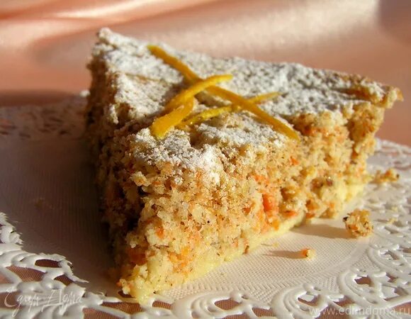 Морковный торт по дюкану. Морковный пирог с грецкими орехами и корицей. Швейцарский морковный торт от селезнева. Морковный пай. Диетический морковный пирог с миндалем рецепт.