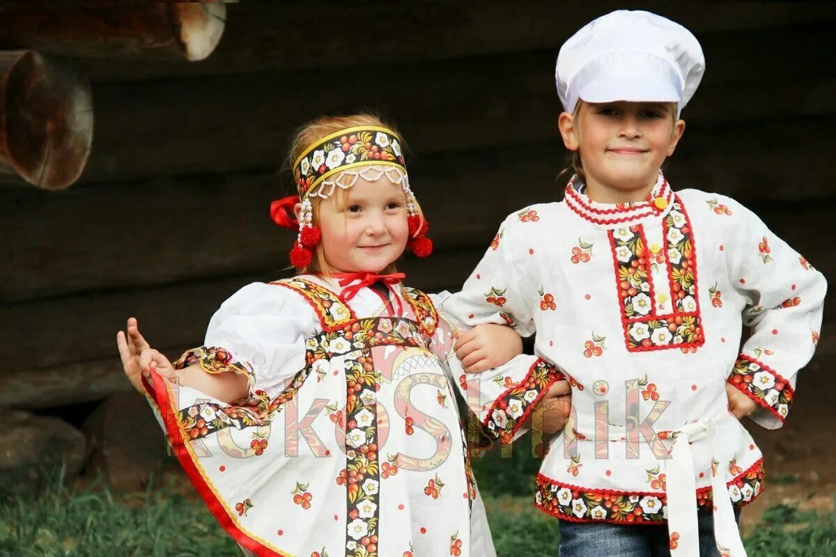 Люди русской национальности. Русский национальный костюм. Рациональная русская одежда. Национальная одежда русских. Дети в национальных костюмах.