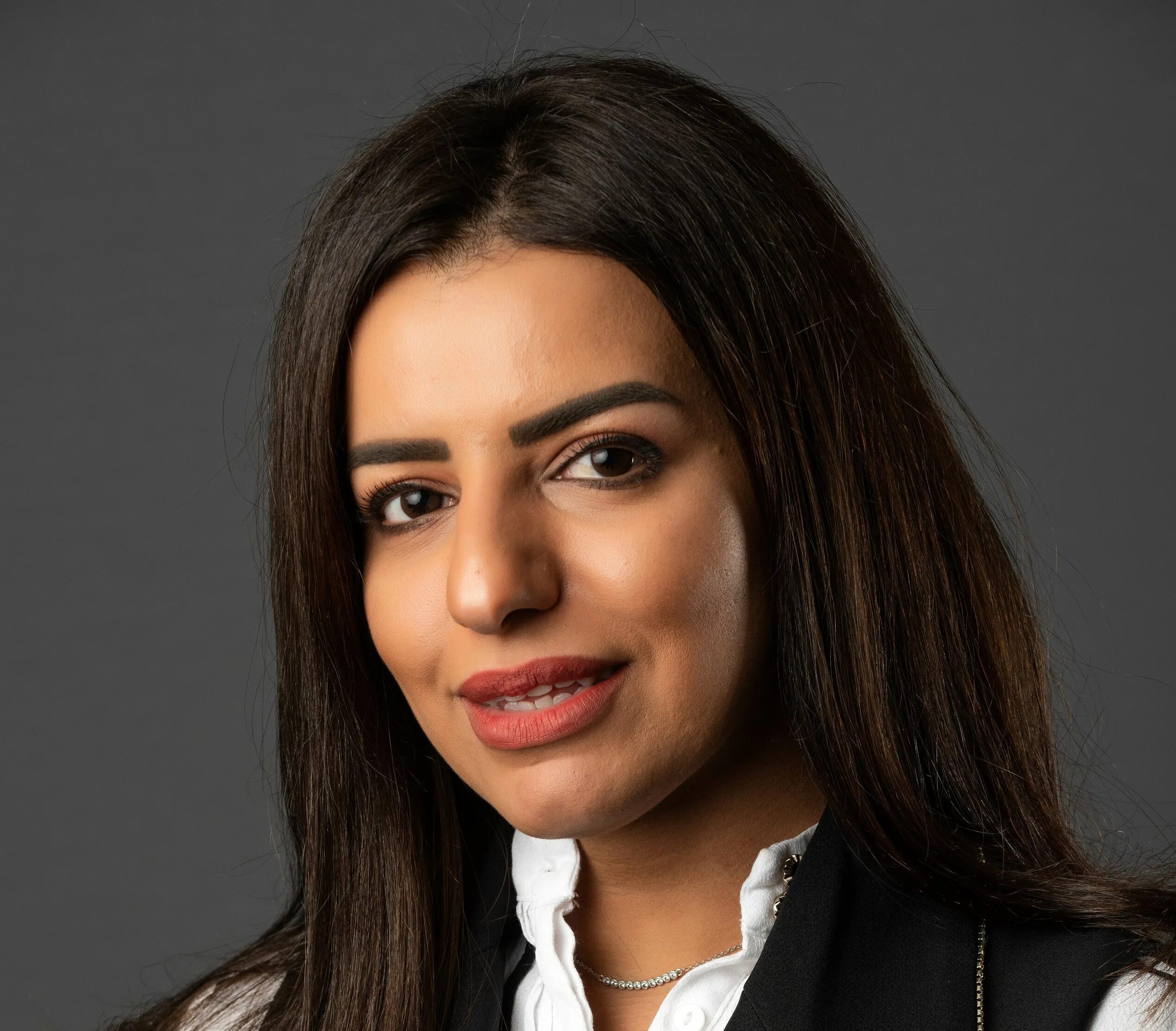 Бахрейн девушки. Бахрейн люди. Бахрейн девушки. Бахрейн мисс вселенная 2023. Бахрейн девушки.