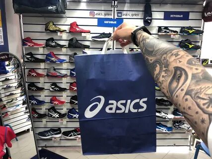 Магазин кроссовок asics в москве