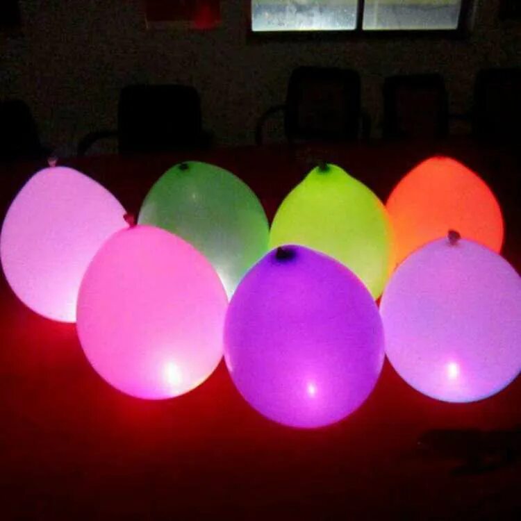 Светящийся шарик. Шарики с подсветкой. Светящиеся воздушные шарики. Шарики светящиеся в темноте. Неоновые шары