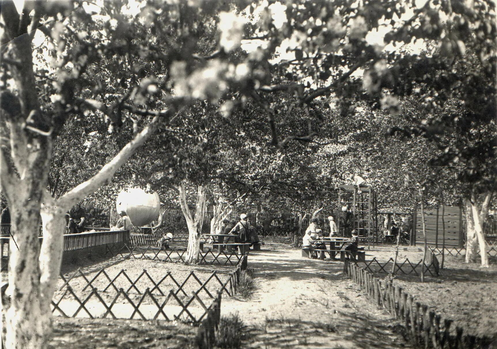 Парки 1930 годов. Таганка: парк им. Прямикова в 1960. Ждановский парк на Таганке 70е годы. Ждановский парк Москвы Таганка. Ждановский парк 1930.