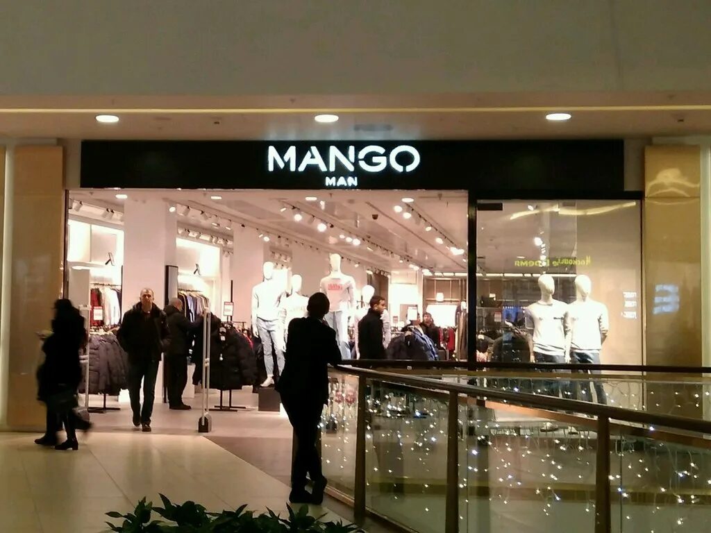 Mango СПБ галерея. Сайт магазина манго СПБ. Магазин манго в галерее. Магазин манго мен.