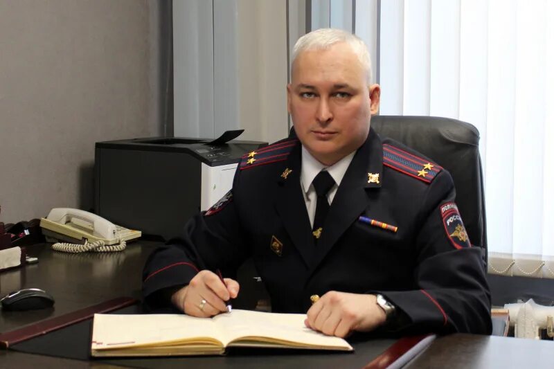День образования службы по борьбе с экономическими преступлениями. Отдел по экономическим преступлениям. Начальник отдела по борьбе с экономическими преступлениями. Убэп телефон. Оперуполномоченный эб и пк.