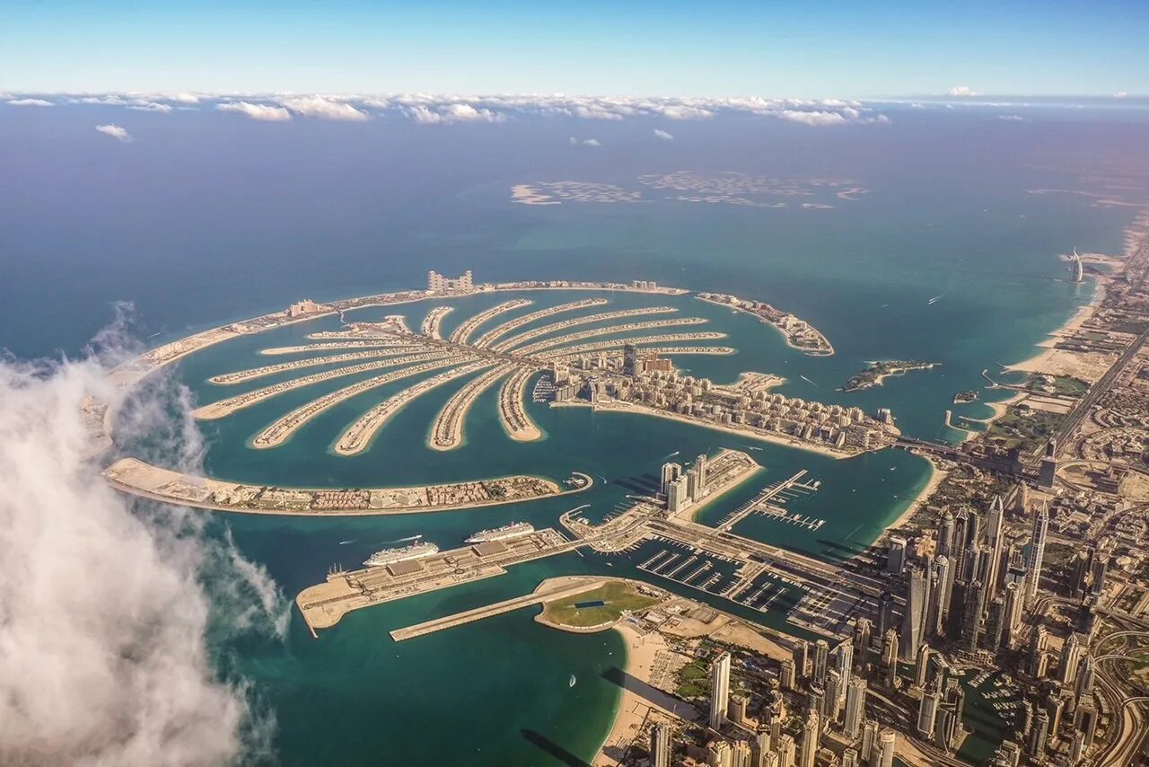 Дубай видео 2024. Арабские эмираты Пальма Джумейра. Дубай Palm Jumeirah. Искусственный остров Пальма Джумейра. Накхил Дубай.