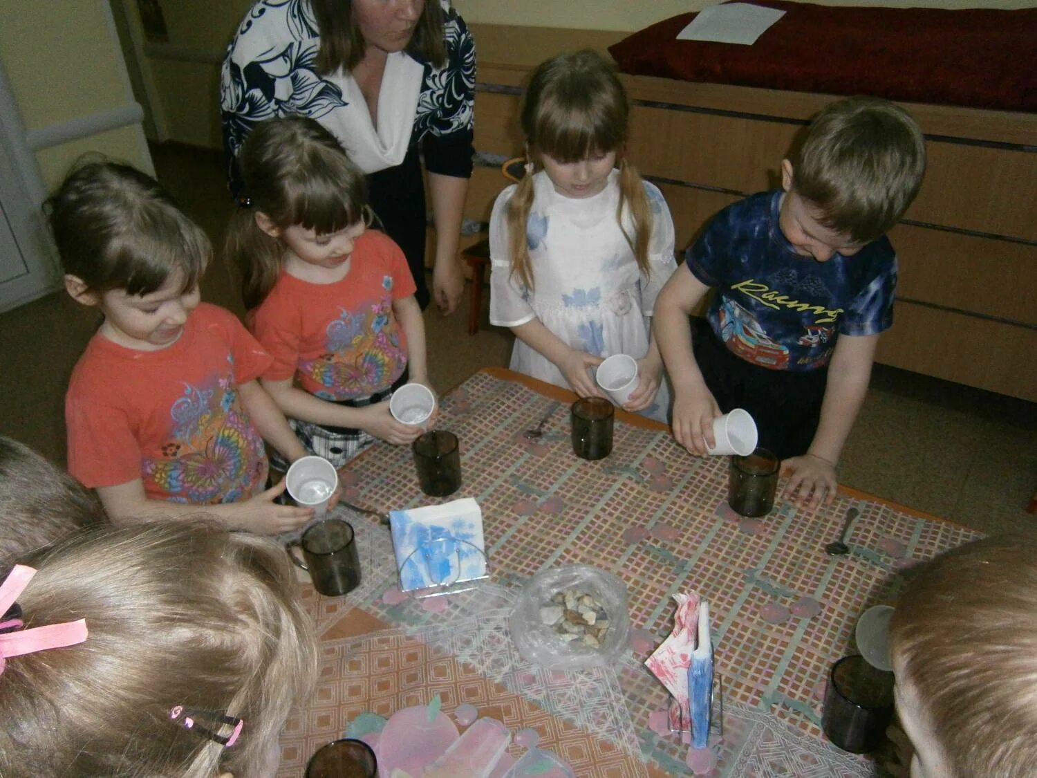 Волшебница вода открытое занятие ср.гр. Занятие в младшей группе волшебница вода. Волшебница вода для детей 2 мл группы. Занятие во второй младшей группе волшебница вода. Неделя воды в младшей группе