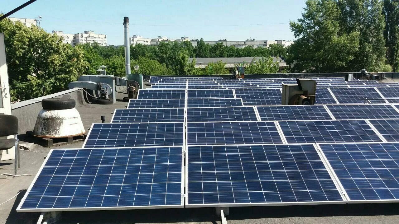 Срок службы солнечных. Солнечный панель Ginko Solar. Солнечные панели Хевел HVL-445/HJT. Солнечных панелей au004. Солнечная панель hw54x54.