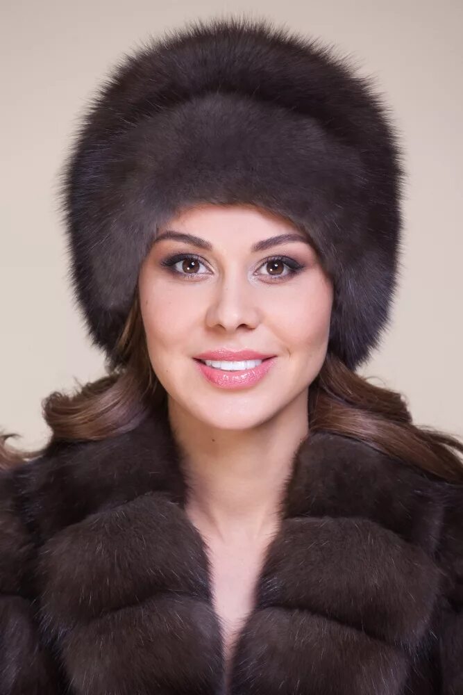 Шапка из меха соболя. Снопик кубанка норка. Шапка джиневра соболь. Шапка меховая. Норковая шапка ярославна.