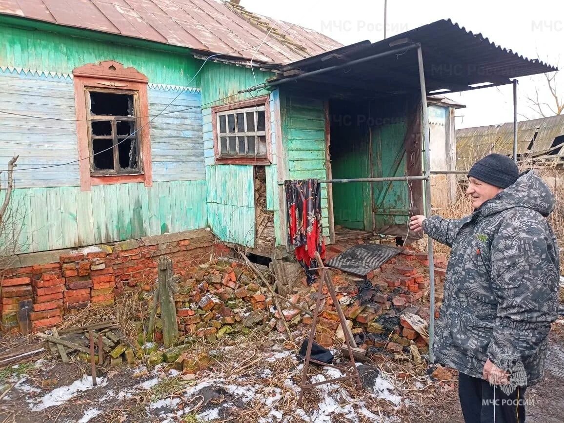 Спас соседа. Вишнево беловский район. село вишневое. спас из пожара. глава беловского района.