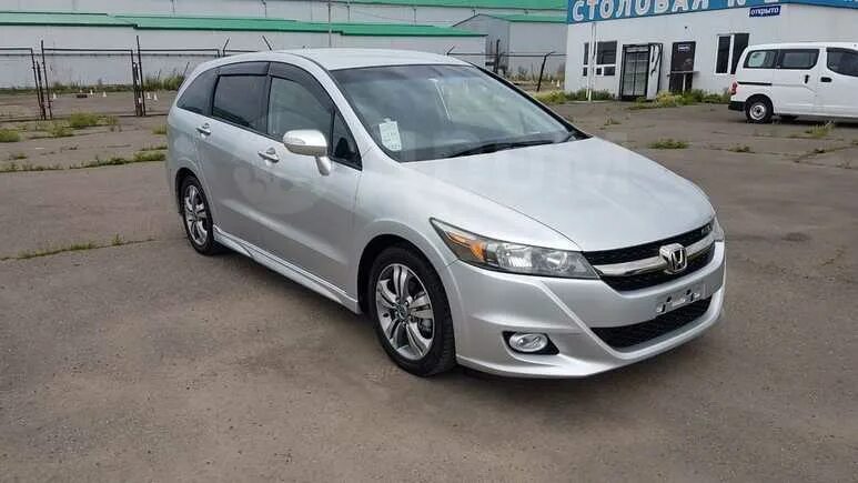 Купить хонда стрим в красноярском. Honda Stream rsz 2012. Honda Stream 2011 rsz. Хонда стрим 2012 rsz. Honda Stream 2011 rsz Red.