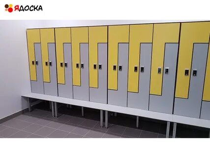 Барашка живет в раздевалке где стоят шкафчики