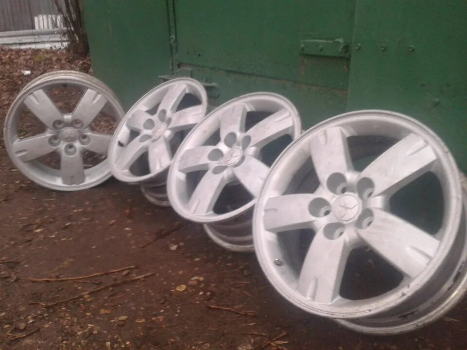 Диск mitsubishi r17. Диски митсубиси 17. Диск mitsubishi r17. Диски митсубиси грандис r17. Диски 17 мицубиси.