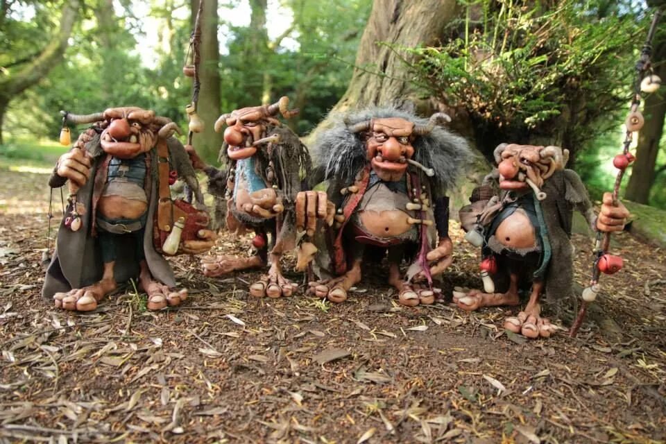 Тролли в мире людей