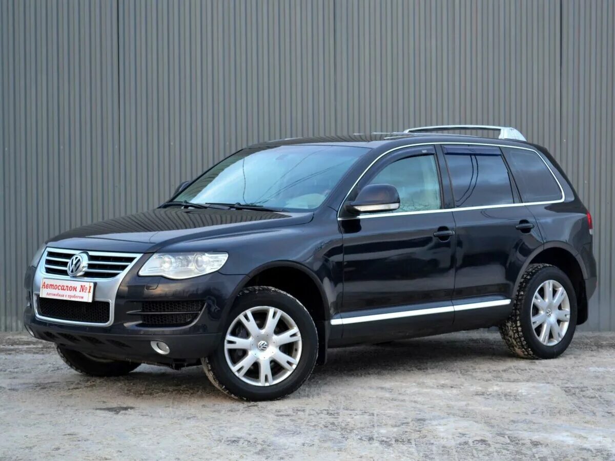 Купить туарега дизеля авито. Volkswagen Touareg i Рестайлинг, 2008. Фольксваген Туарег 2008. Фольксваген Туарег 2008 черный. Мультимедиа для Фольксваген Туарег 2008.