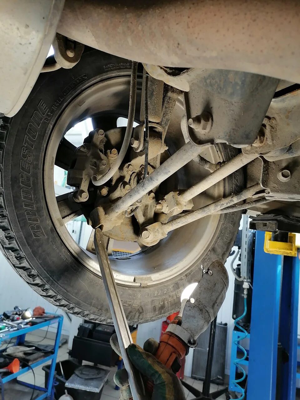 Передняя подвеска шевроле эпика 2. 5. Эпика подвеска. Эпика подвеска. Задняя подвеска шевроле эпика.