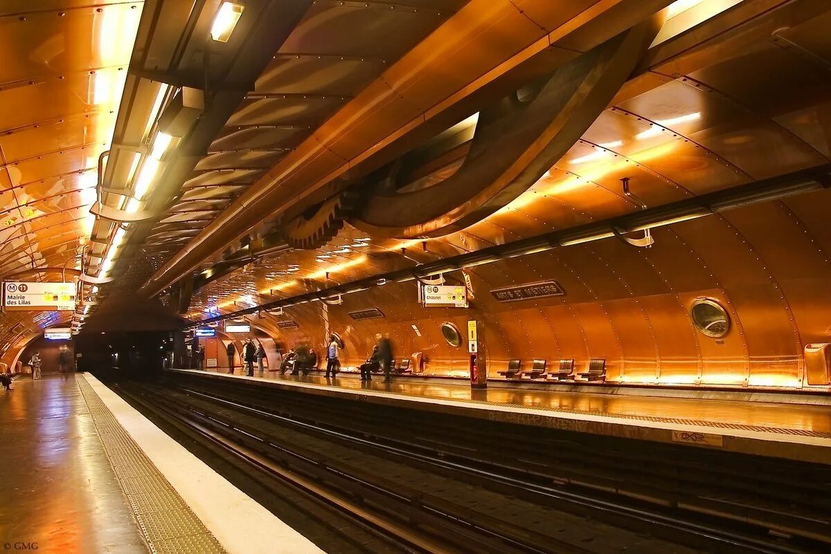 Станция метро Arts et metiers. Станция ар-э-Метье Париж Франция. Станция Arts et métiers в Париже. Arts et métiers, Париж метро.
