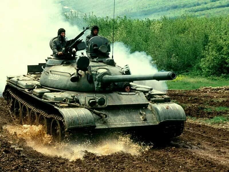 Танк т-54 и т-55. Т-55 средний танк. Советский танк т 55. Т 55 ПНР.