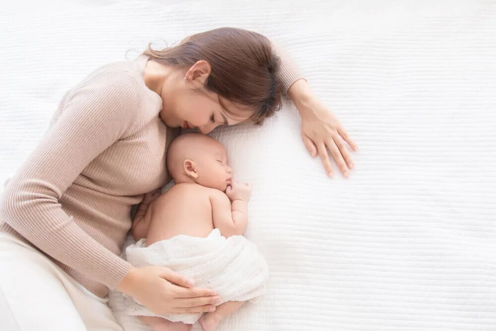 Sleepy mom