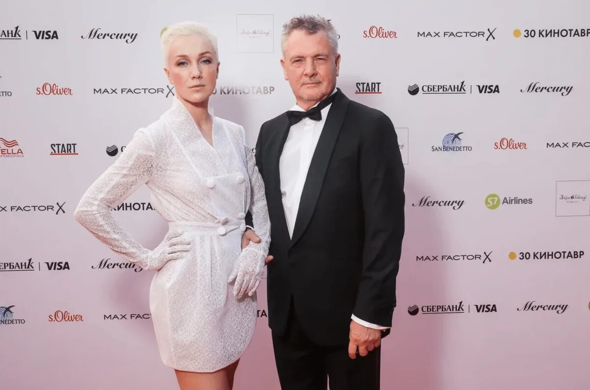 Марина левтова и дарья мороз. Дарья мороз. Дарья мороз отец юрий. Отец дарьи. Отец дарьи мороз и виктория исакова.