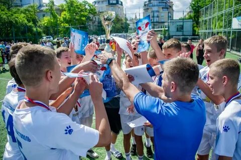 В футбольном турнире принимали участие 35