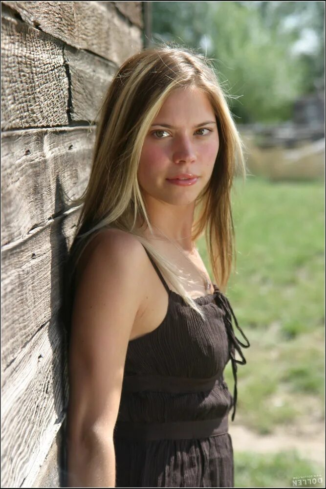 Немецкие девушки некрасивые. Тело обычной женщины. Эбби холмс фото. Average still девушка. Естественная красота женщины.