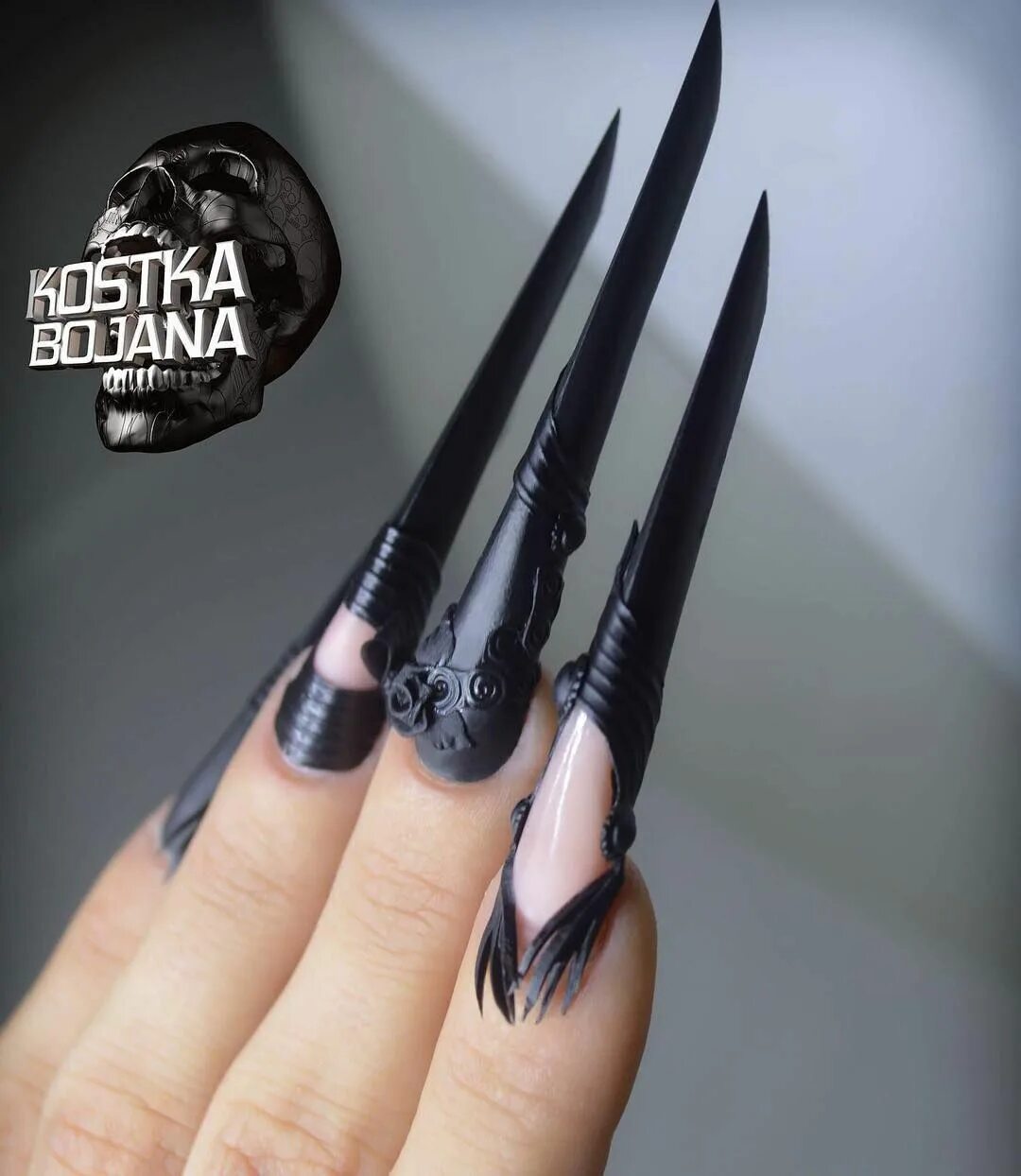 Edge nails