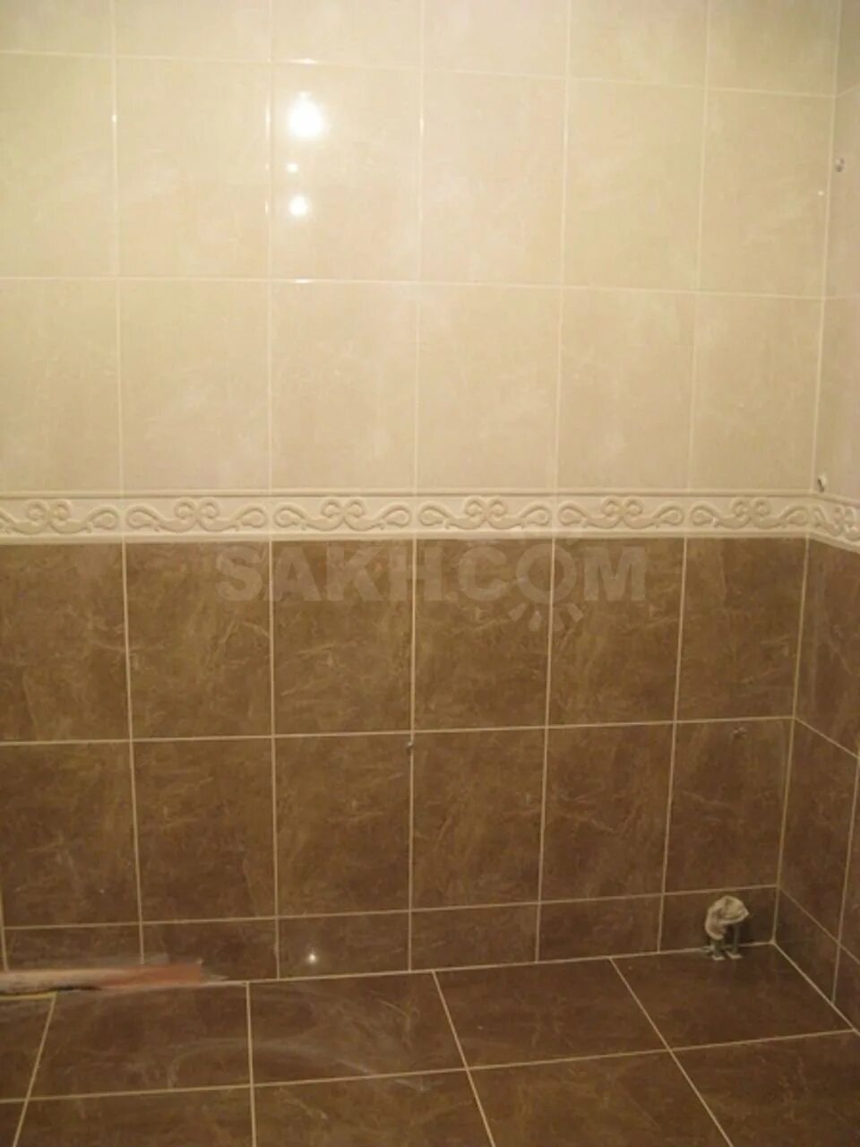 Укладка кафеля в ванной комнате. Выложить плиткой ванную. Отделка ванны. Красивая раскладка плитки в ванной. Варианты укладки плитки в ванной.