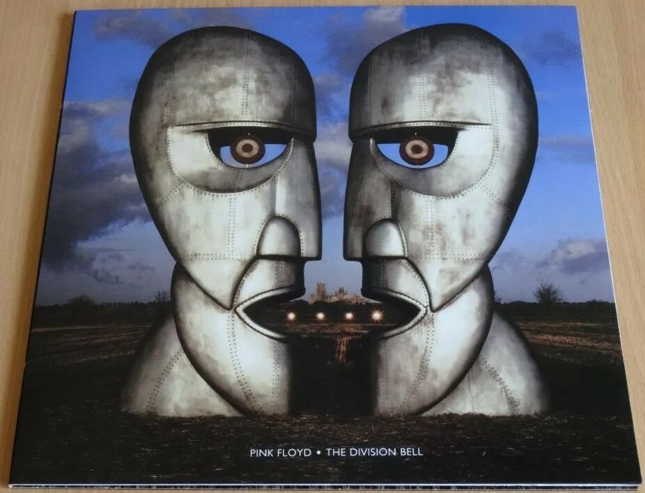 Pink Floyd "Division Bell". Группа Pink Floyd альбомы the Division Bell кассета. Pink Floyd the Division Bell обложка. Pink Floyd альбом Division Bell.