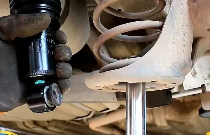 Замена задних амортизаторов - Hyundai Elantra (4G), 1,6 л, 2006 года своими рука