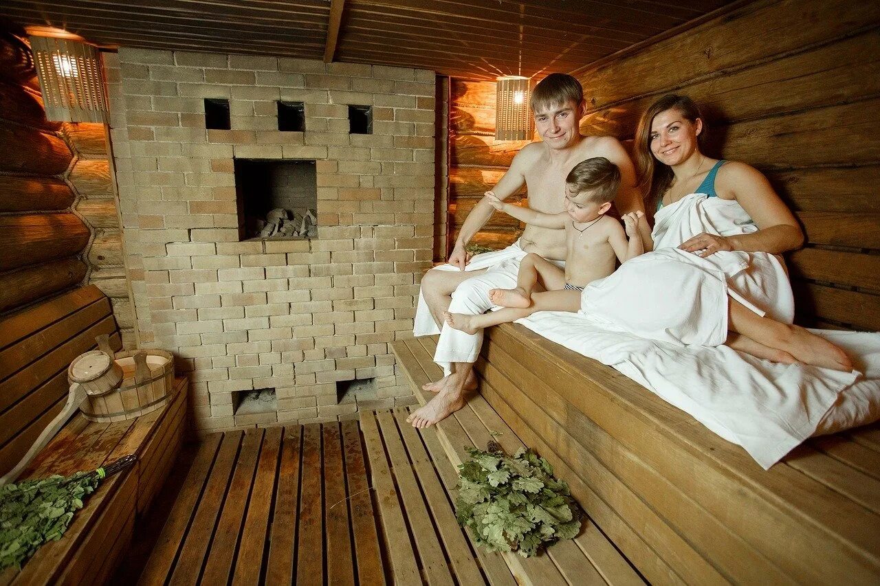 Семейное фото баня. Совместная баня. русская баня. семейная баня. настоящая русская баня.