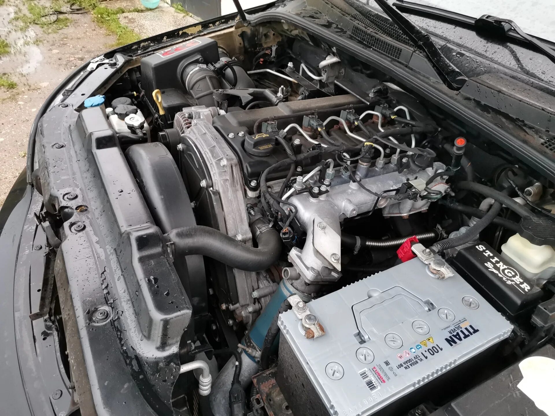 Двигатель Киа Соренто 1 2.5 дизель. Двигатель Киа Соренто 2.5 дизель. Киа Соренто 1 2.5 дизель. Kia Sorento 1 подкапотка.