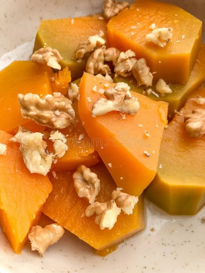 Тыква с грецкими орехами на зиму. Турецкий десерт из тыквы с грецкими орехами. бурма с тыквой и грецким орехом. фулту. бурма еда.