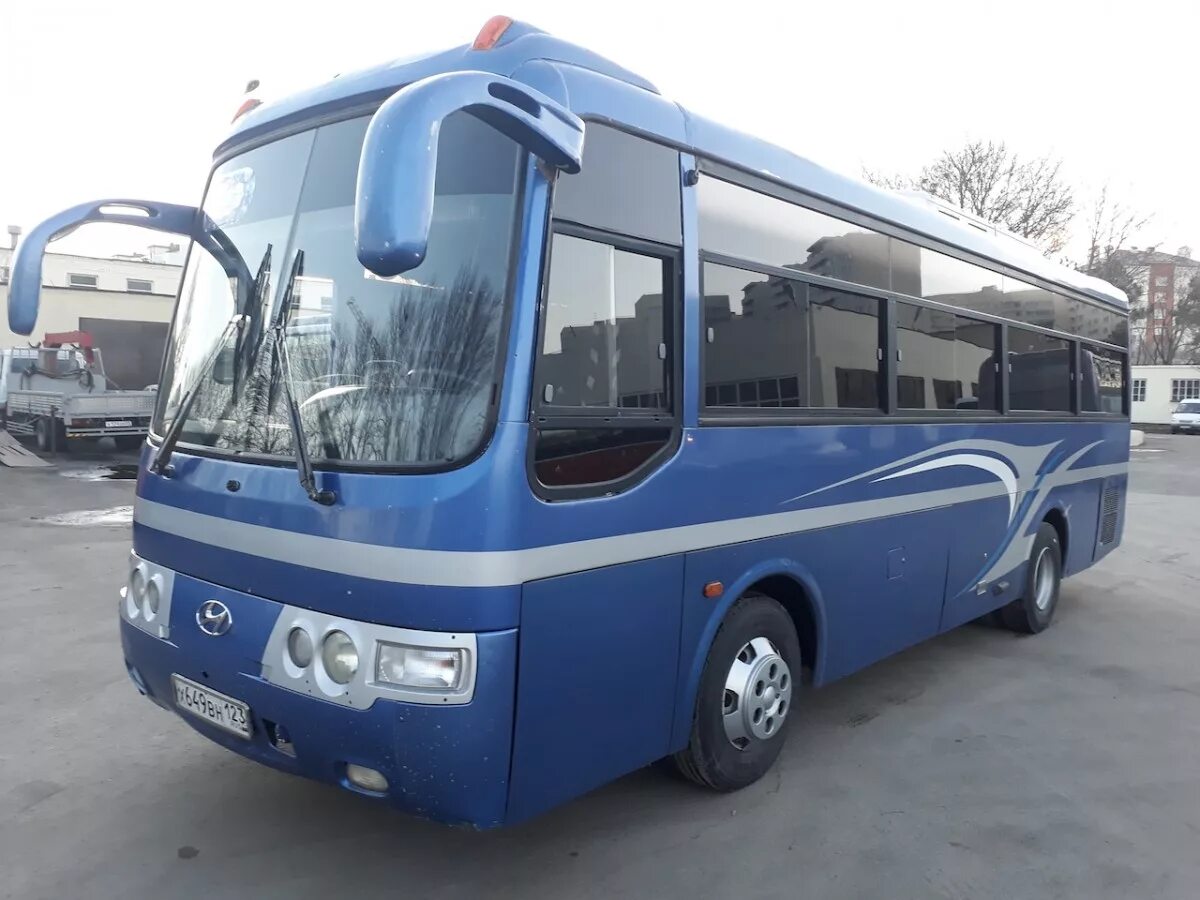 Купить автобус хундай. Hyundai AEROTOWN 2008. Hyundai Aero Town автобус. Hyundai Aero Town 1999. Автобус Хенде Аэро Товн.