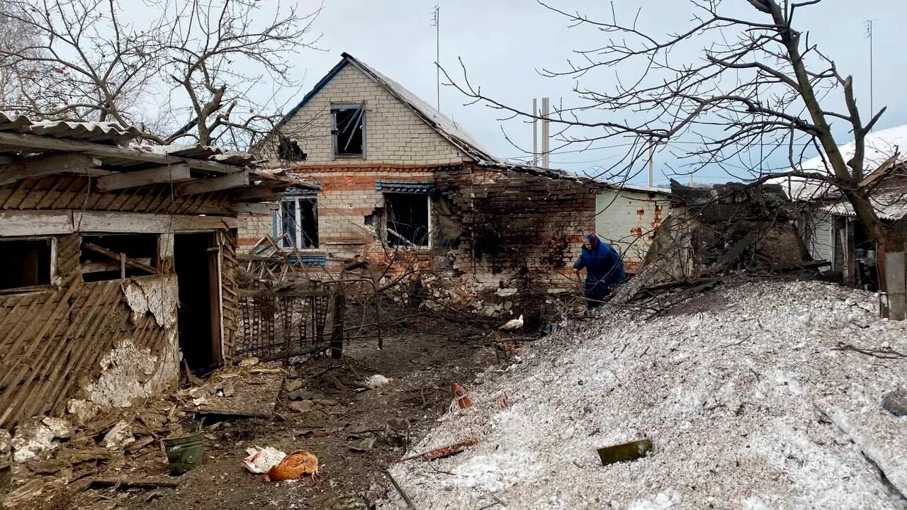 Села украины. Украинская провинция. Андреевка днр сегодня. Украинская хата мазанка. Красный лиман освобожден от всу.