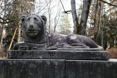 Усадьба лев