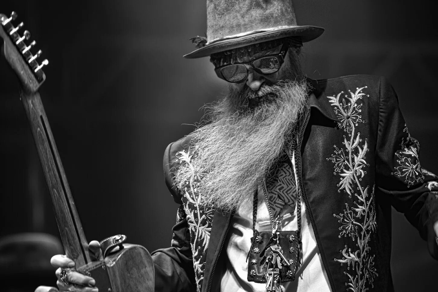 Гитарист zz top. Гитары билли гиббонса zz top. Zz top билли гиббонс. Билли гиббонс. Уильям фредерик «билли» гиббонс.
