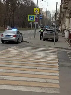 Нарушить тротуар