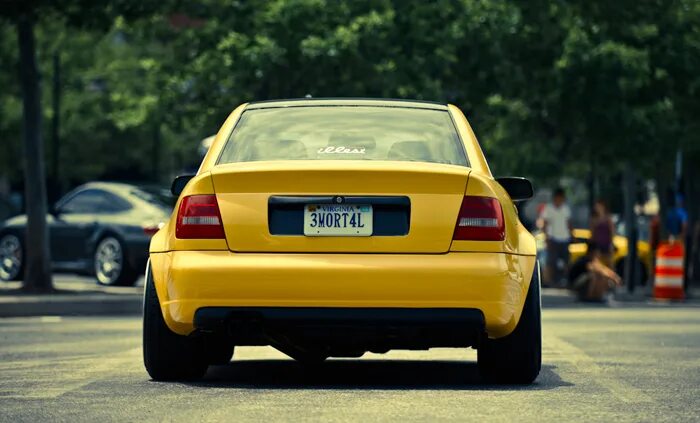 A 12 b 5 a 120. Audi a4 s4 b5 Yellow. Audi rs4 b5 седан. Ауди а4 б5 желтый металлик. Audi rs4 b5 Yellow.