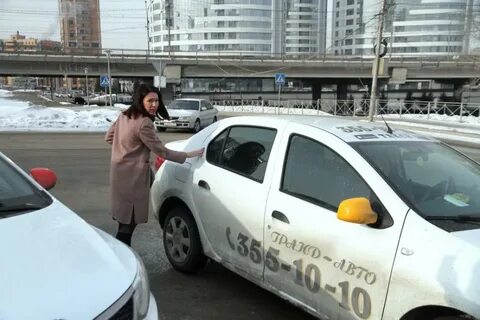 Можно устроиться в такси без стажа