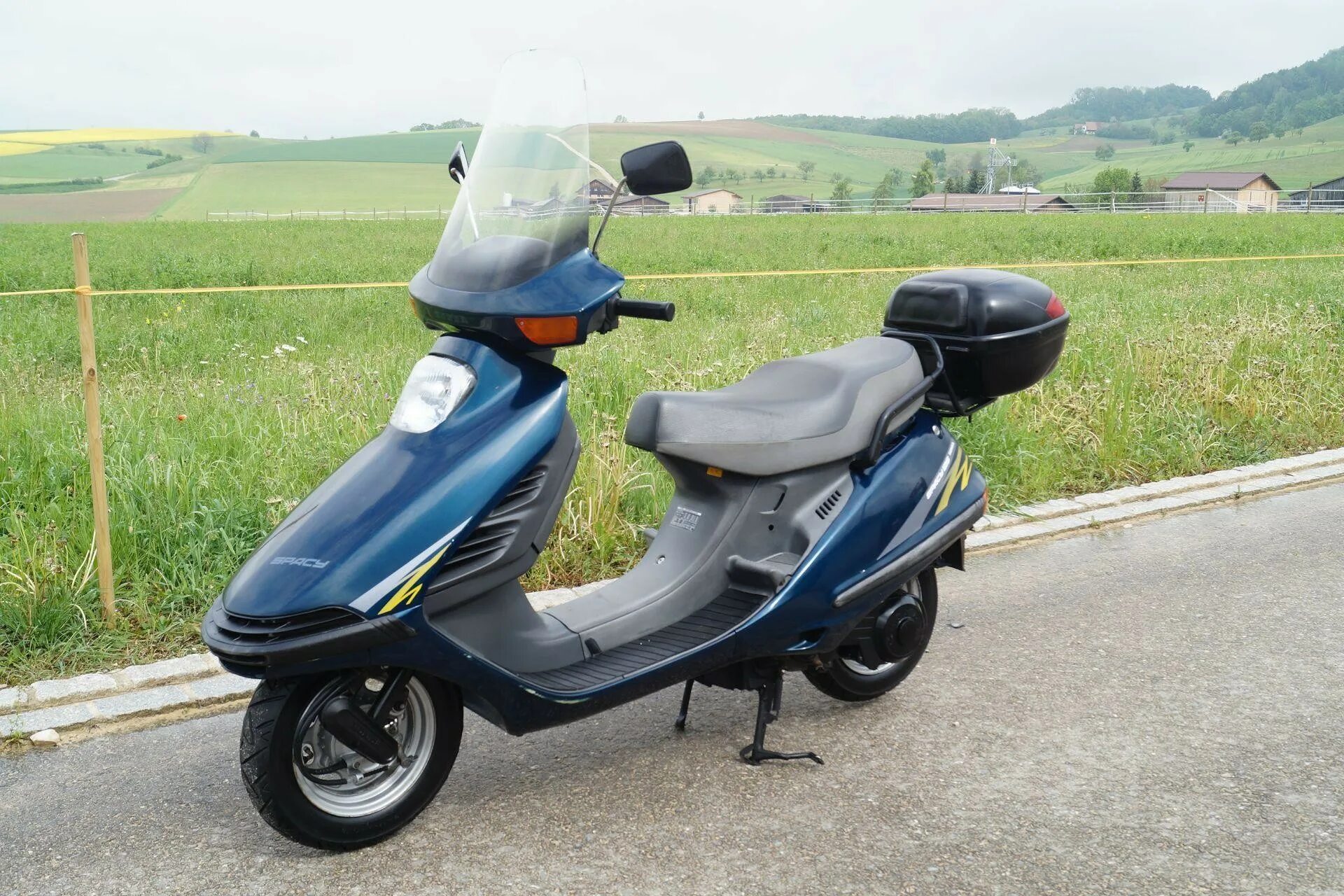 Купить скутер 50 на авито. Honda Spacy 125. Скутер Honda Spacy 50. Хонда Спейси 125. Скутер Хонда Спейси 125.