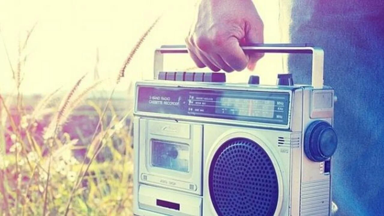 Слушать радио природа. Радио лето. Фон радио летом. Фон на радио лето. Радио море.