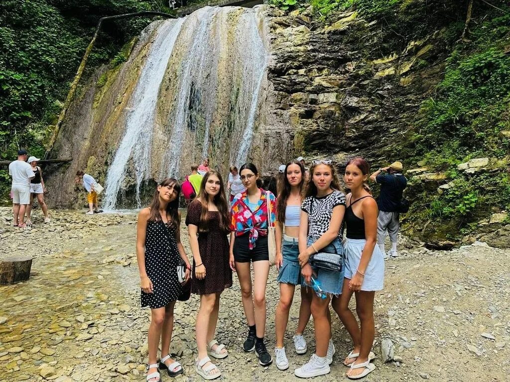Лагерь док дружба сочи 2023. Спа лагерь для подростков. Enjoy camp сочи. Spa camp сочи. Спа лагерь для подростков.