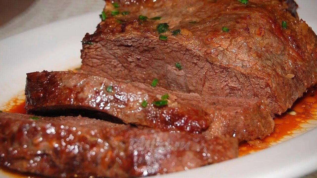Пошаговый фото рецепт мясо. Мясо тушеное крупным куском. Запечённая говядина в духовке. Говядина в рукаве. Говядина запеченная в духовке куском.