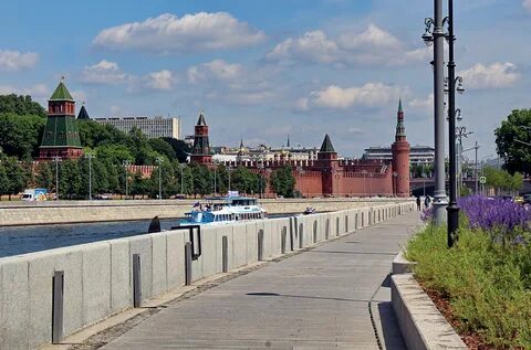 Пречистенская набережная метро