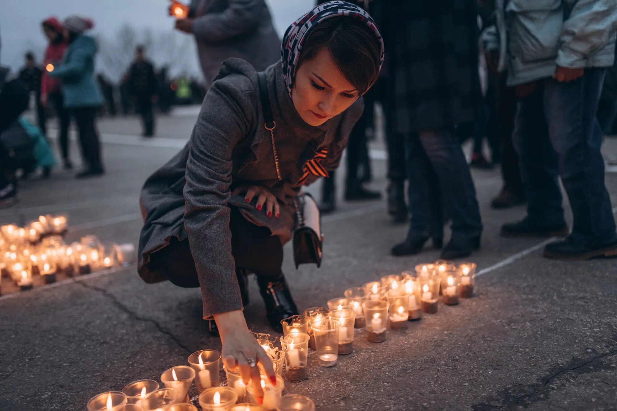 Зажгем свечи. Свеча памяти. Акция свеча памяти. Зажженная свеча памяти. Свеча памяти ребенку.