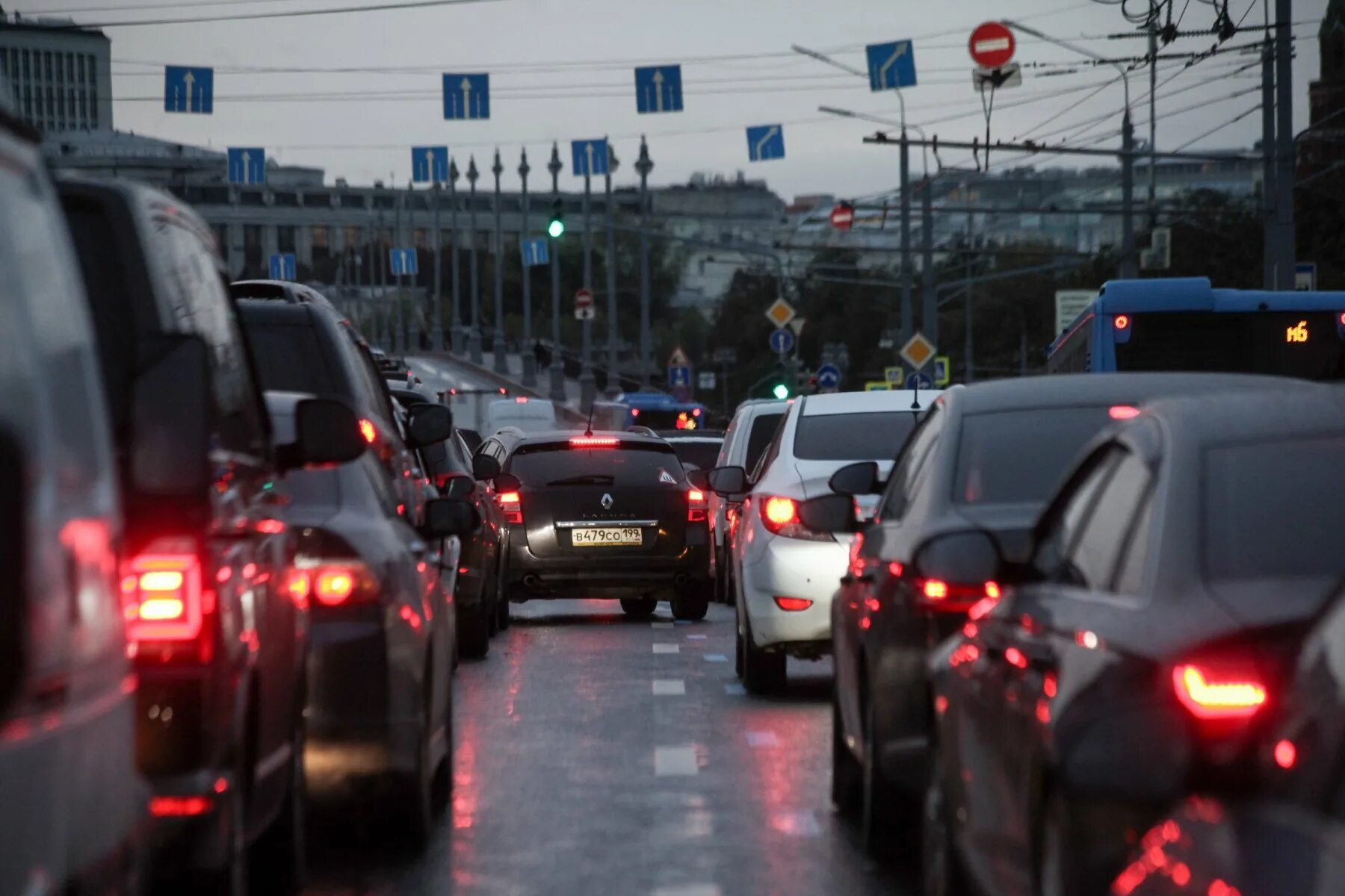 Почему пробки в москве сейчас в центре